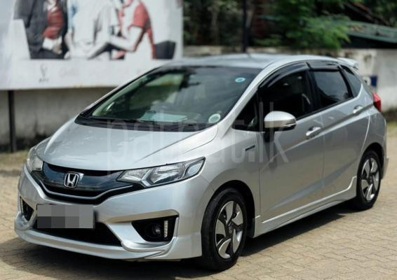Honda FIT S HYBRID 2015 - Used Car sale in Sri Lanka - patpat.lk
