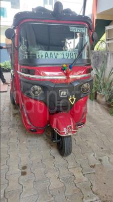 Bajaj Three Wheel 2014