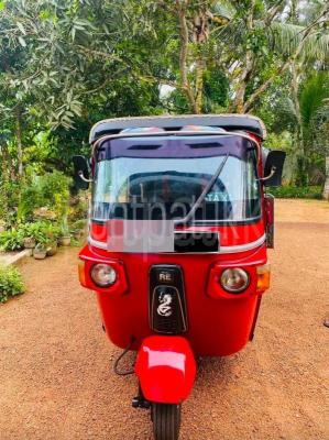 Bajaj Three Wheel 2011