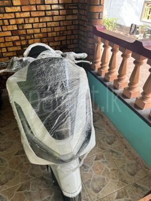 Honda PCX 2025 - Brand New Bike sale in Sri Lanka - patpat.lk