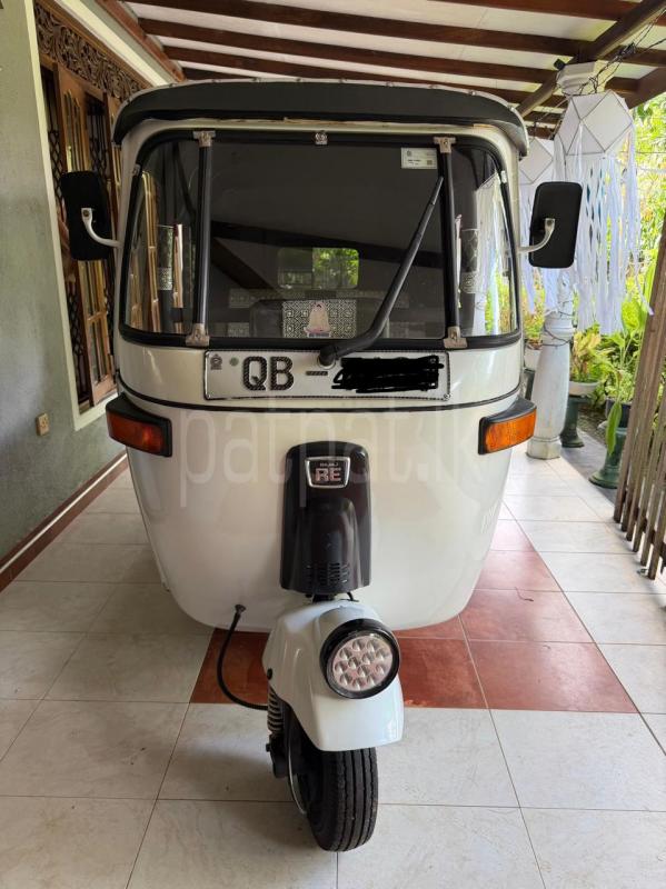 Bajaj 2 stroke 2005 - பயன்படுத்தப்பட்டது முச்சக்கர வண்டி sale in Sri Lanka - patpat.lk