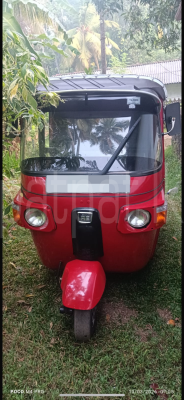Bajaj Three Wheel 2011