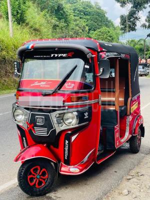 Bajaj Three Wheel 2015 - பயன்படுத்தப்பட்டது முச்சக்கர வண்டி sale in Sri Lanka - patpat.lk