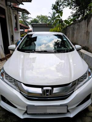 Honda Grace 2015