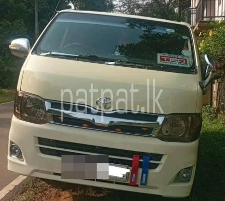 Toyota Hiace 2011