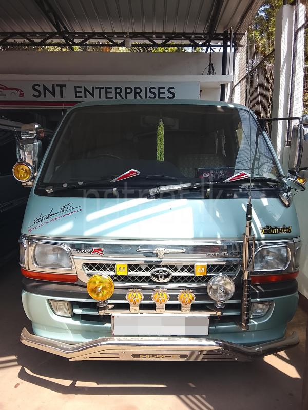 Toyota Hiace 2002 - භාවිතා කරන ලද වෑන් රථය sale in Sri Lanka - patpat.lk