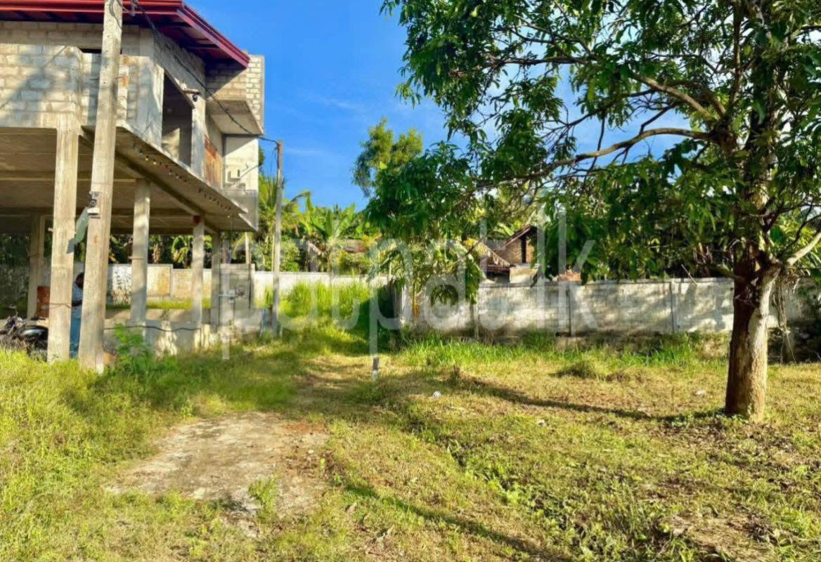 Commercial Land for Sale in Yakkala
