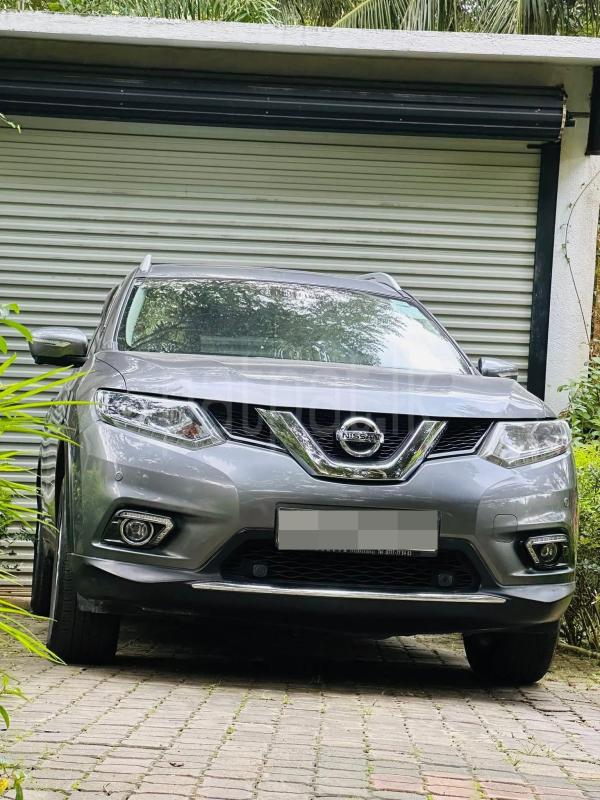 Nissan X Trail 2017 - භාවිතා කරන ලද SUV රථය sale in Sri Lanka - patpat.lk