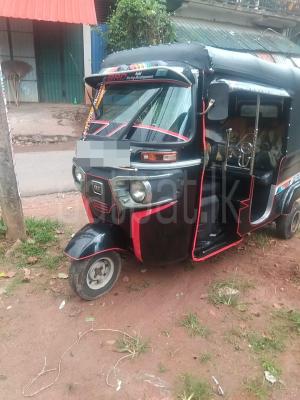 Bajaj 4 stroke 2015 - Used Three wheeler sale in Sri Lanka - patpat.lk