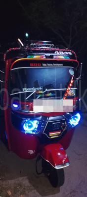 Bajaj Three Wheel 2014 - பயன்படுத்தப்பட்டது முச்சக்கர வண்டி sale in Sri Lanka - patpat.lk