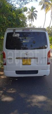 Toyota Hiace 2015