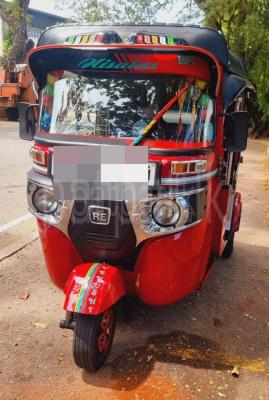 Bajaj Three Wheel 2018