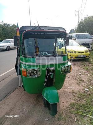 Bajaj Three Wheel 2008