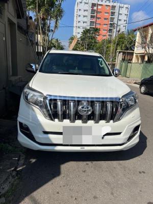Toyota Land Cruiser Prado 2015 - භාවිතා කරන ලද SUV රථය sale in Sri Lanka - patpat.lk
