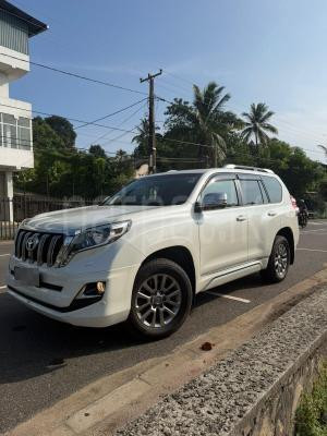 Toyota Land Cruiser Prado 2017 - பயன்படுத்தப்பட்டது SUV sale in Sri Lanka - patpat.lk
