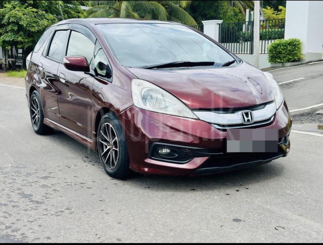 Honda FIT SHUTTLE 2014 -  කාර් sale in Sri Lanka - patpat.lk