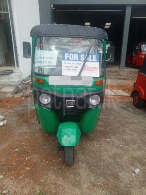 Bajaj Three Wheel 2014