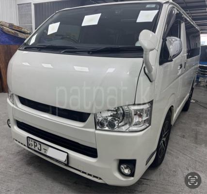 Toyota Hiace 2017