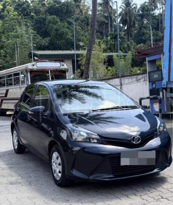 Toyota Vitz 2015 -  කාර් sale in Sri Lanka - patpat.lk