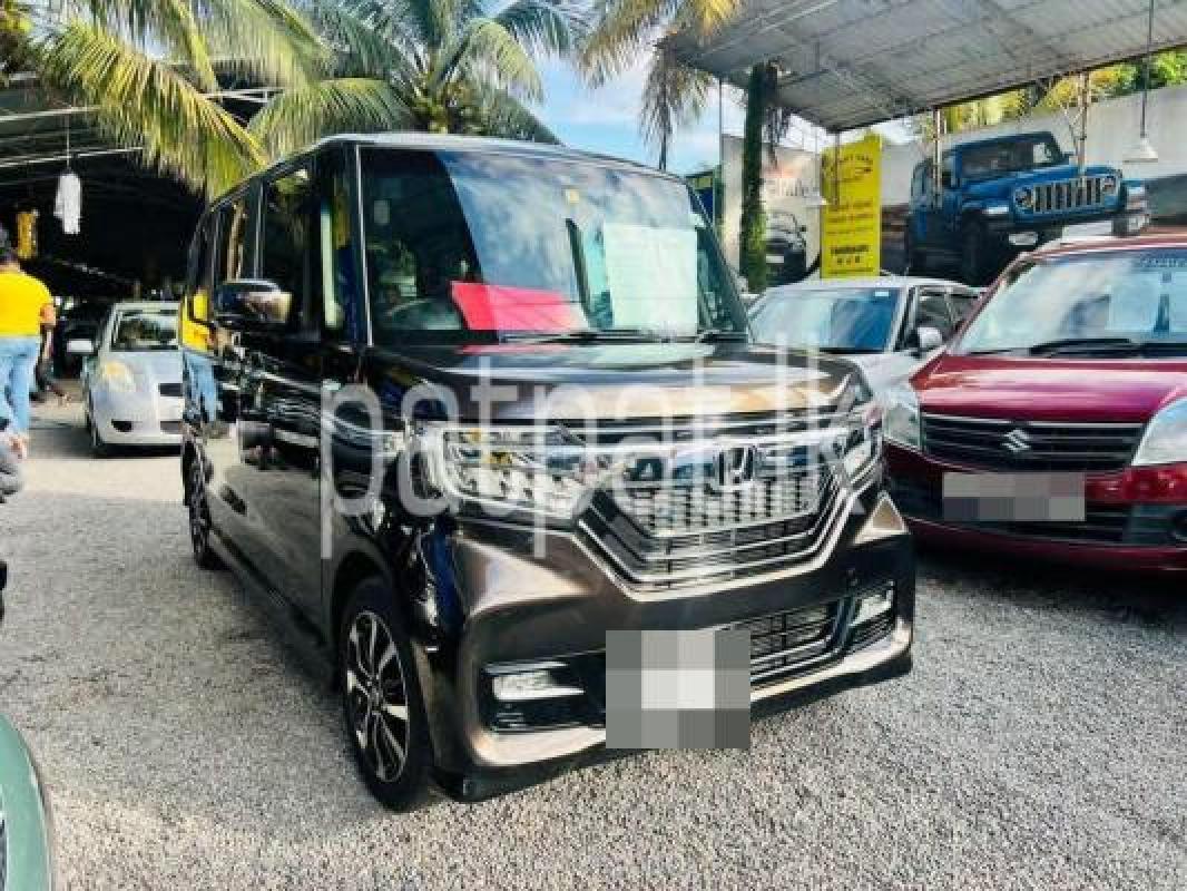 Honda N BOX 2018 -  කාර් sale in Sri Lanka - patpat.lk