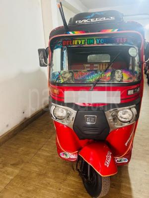 Bajaj Three Wheel 2016 - Used Three wheeler sale in Sri Lanka - patpat.lk