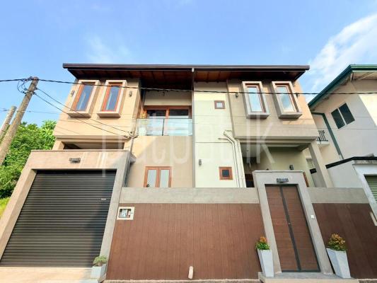 House for Sale in Talawatugoda