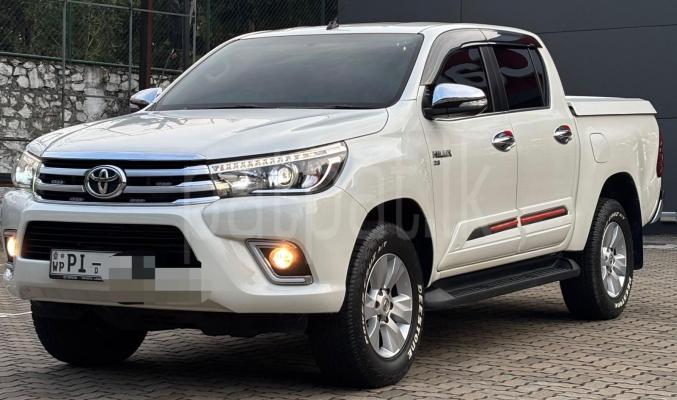 Toyota Hilux 2017 - பயன்படுத்தப்பட்டது சரக்கு போக்குவரத்து sale in Sri Lanka - patpat.lk