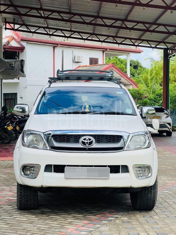 Toyota Hilux 2006 -  சரக்கு போக்குவரத்து sale in Sri Lanka - patpat.lk