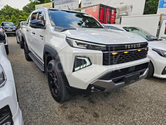Toyota Hilux Travo Overland Plus 2025 - අලුත් භාණ්ඩ ප්‍රවාහන sale in Sri Lanka - patpat.lk