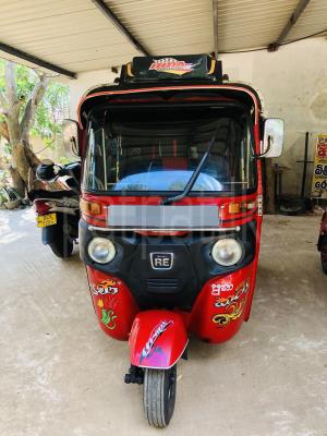 Bajaj Three Wheel 2016