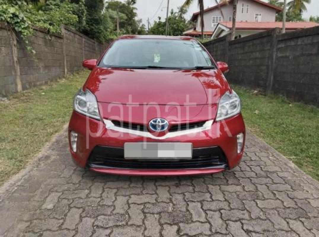 Toyota Prius 2012 - பயன்படுத்தப்பட்டது கார் sale in Sri Lanka - patpat.lk