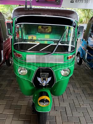 Bajaj 4 stroke 2018 - பயன்படுத்தப்பட்டது முச்சக்கர வண்டி sale in Sri Lanka - patpat.lk