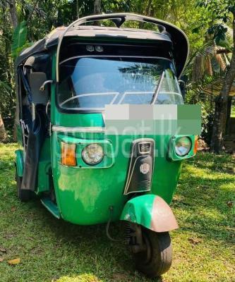 Bajaj Three Wheel 2012
