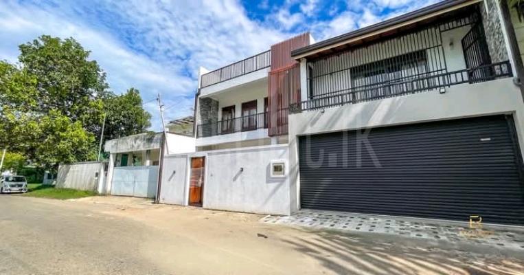 House for Sale in Pelawatta