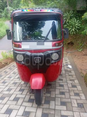 Bajaj 4 stroke 2014 - பயன்படுத்தப்பட்டது முச்சக்கர வண்டி sale in Sri Lanka - patpat.lk