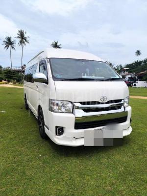 Toyota Hiace 2017 - භාවිතා කරන ලද වෑන් රථය sale in Sri Lanka - patpat.lk