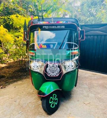 Bajaj Three Wheel 2015 - භාවිතා කරන ලද ත්‍රිරෝද රථය sale in Sri Lanka - patpat.lk