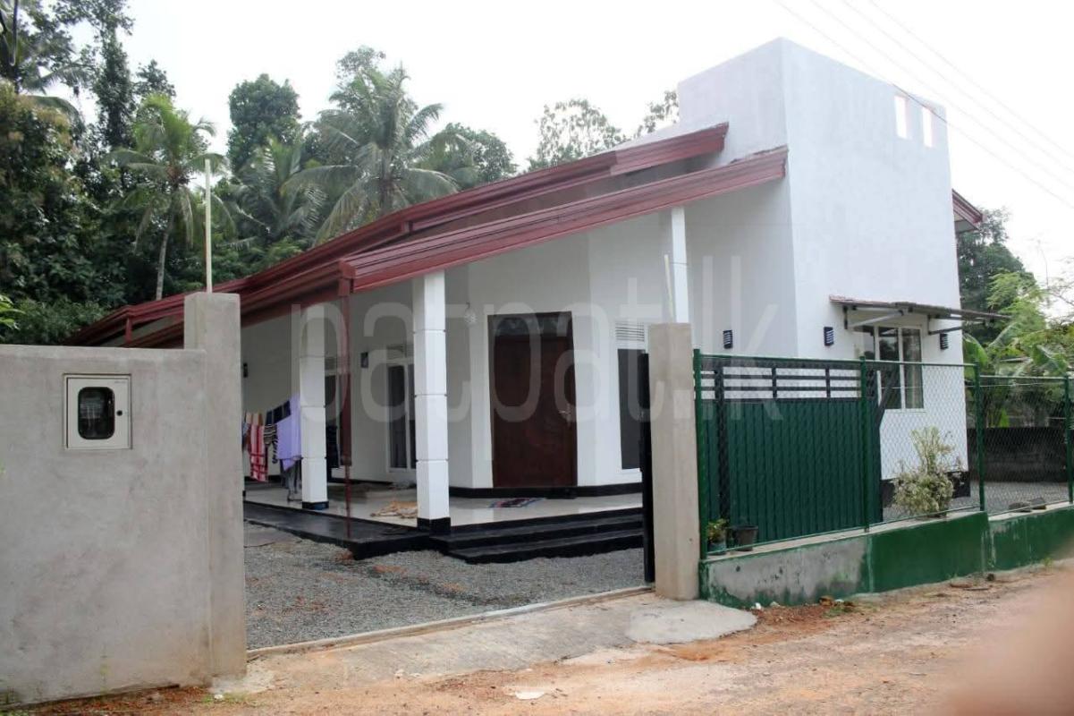 House for Sale in Veyangoda