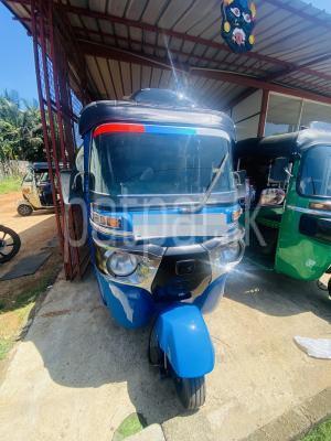 Bajaj Three Wheel 2014