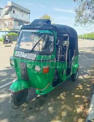 Bajaj 4 stroke 2011 -  Three wheeler sale in Sri Lanka - patpat.lk