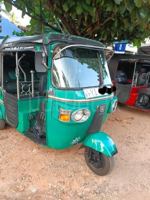 Bajaj Three Wheel 2010