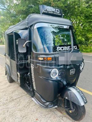 Bajaj Three Wheel 2016