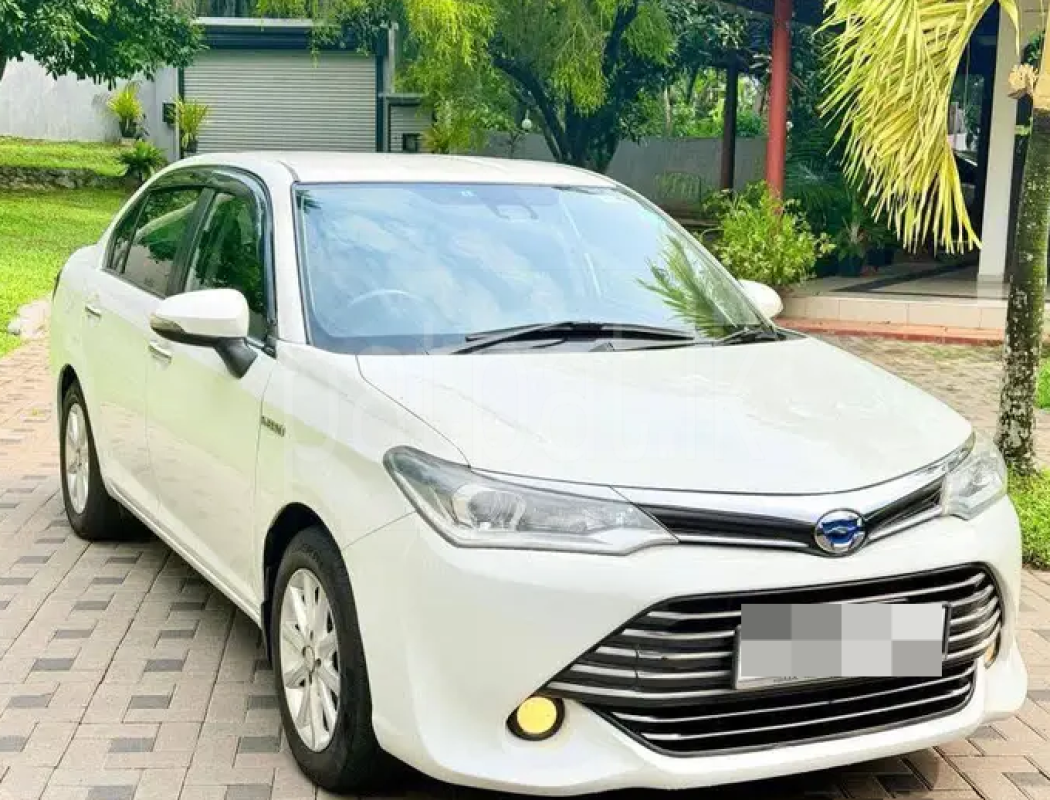Toyota Axio 2015 -  කාර් sale in Sri Lanka - patpat.lk