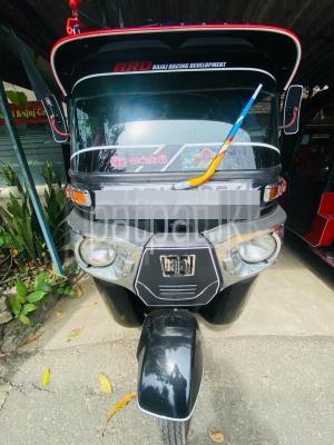 Bajaj Three Wheel 2016