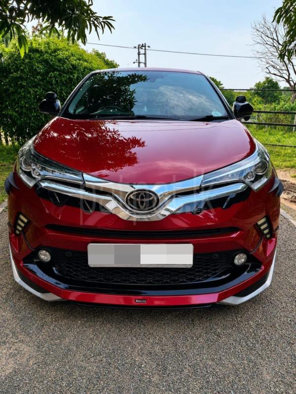 Toyota CHR 2017 -  SUV sale in Sri Lanka - patpat.lk
