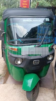 Bajaj 4 stroke 2015 - Used Three wheeler sale in Sri Lanka - patpat.lk