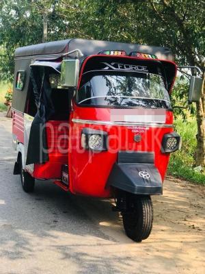 Piaggio Three Wheel 2011