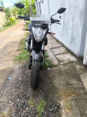 Suzuki Gixxer 2017 - பயன்படுத்தப்பட்டது பைக் sale in Sri Lanka - patpat.lk