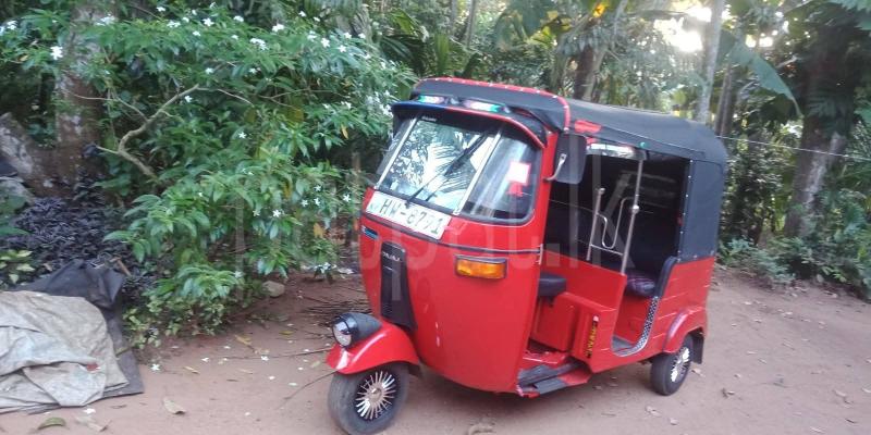 Bajaj Three Wheel 2003