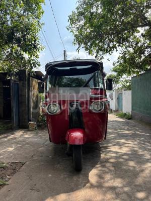 Bajaj Three Wheel 2012